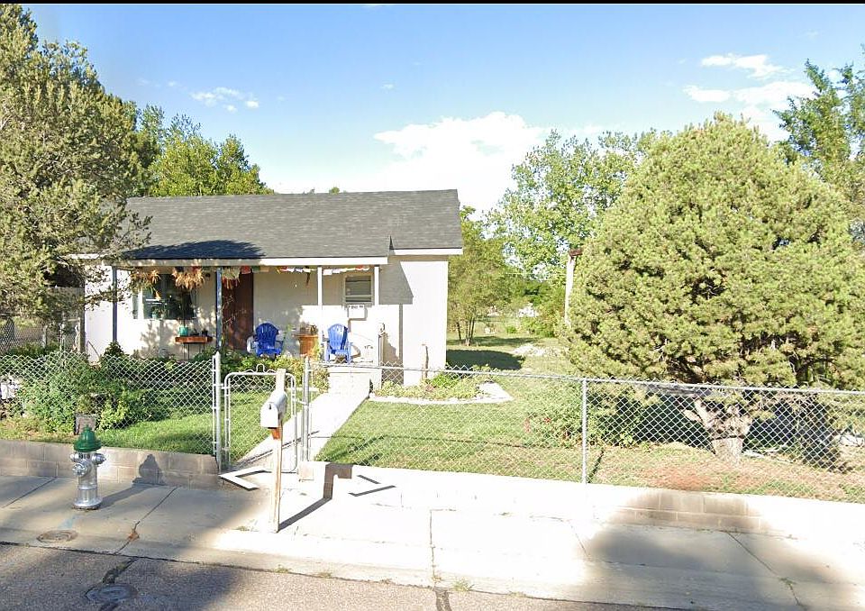 1st image of 551 Cherry Ln