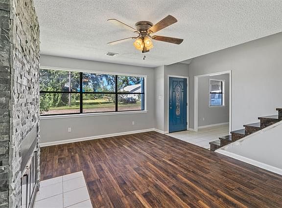 3rd image of 2319 Ernest St