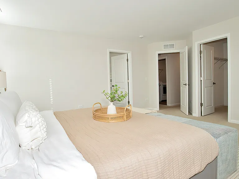 Serene Bedroom Escape