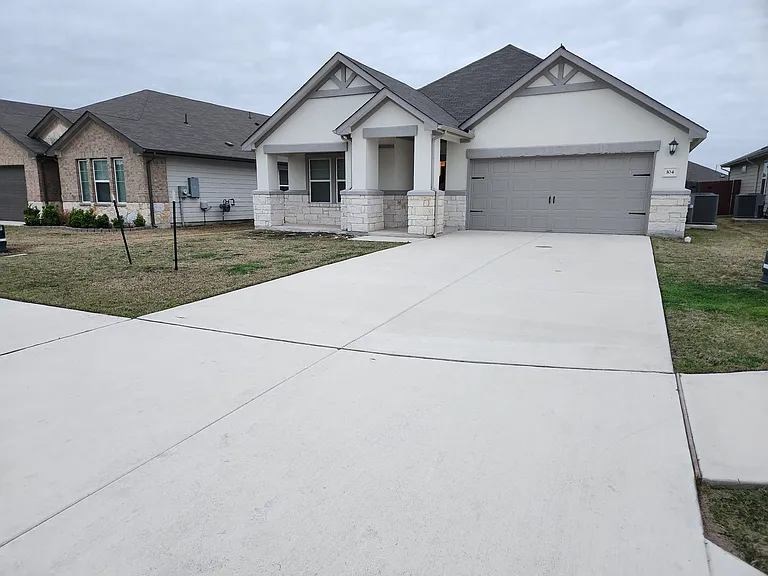 104 Bankside Dr — Photo 2