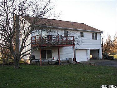 3rd image of 579 Walnut St