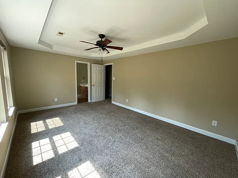 219 Yorkshire Dr — Photo 22