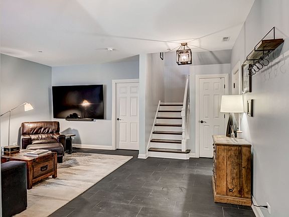 4th image of 2756 Valor Dr