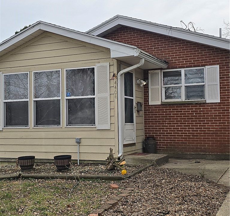 1st image of 4404 Woodcliffe Ave