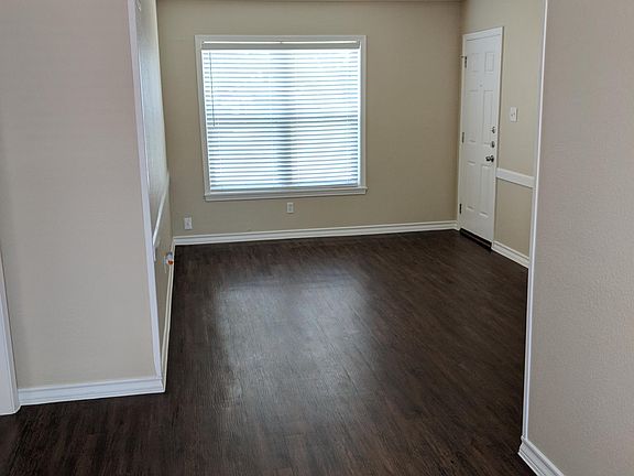 5th image of 617 Robinson St APT 1