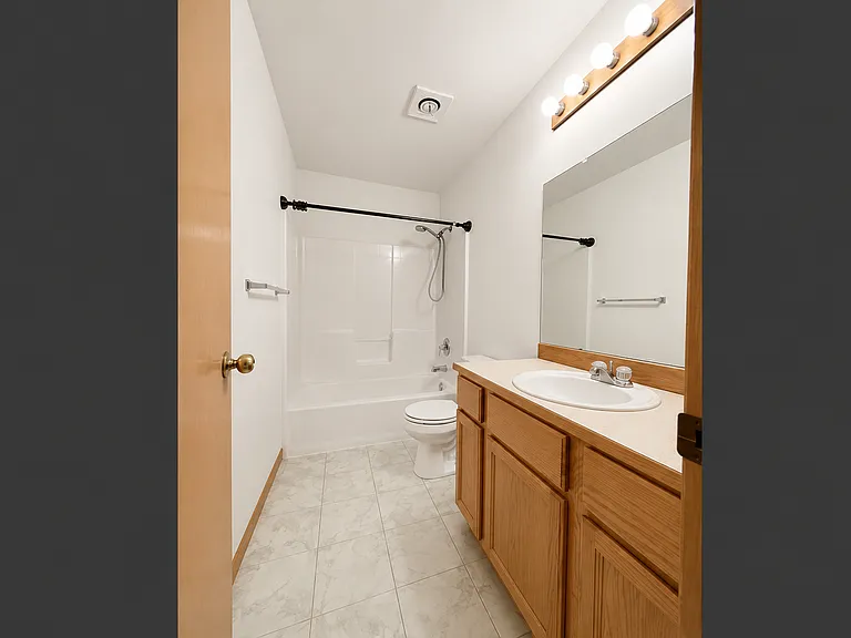 1101 10th St #31 — Photo 9