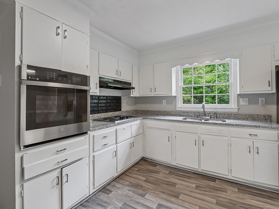 10th image of 4616 Greenspring Rd