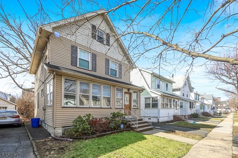 1st image of 466 Beardsley Ave