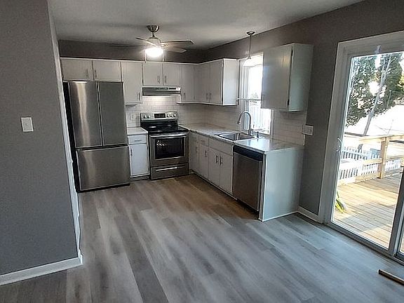 4th image of 4 Eastwood Dr
