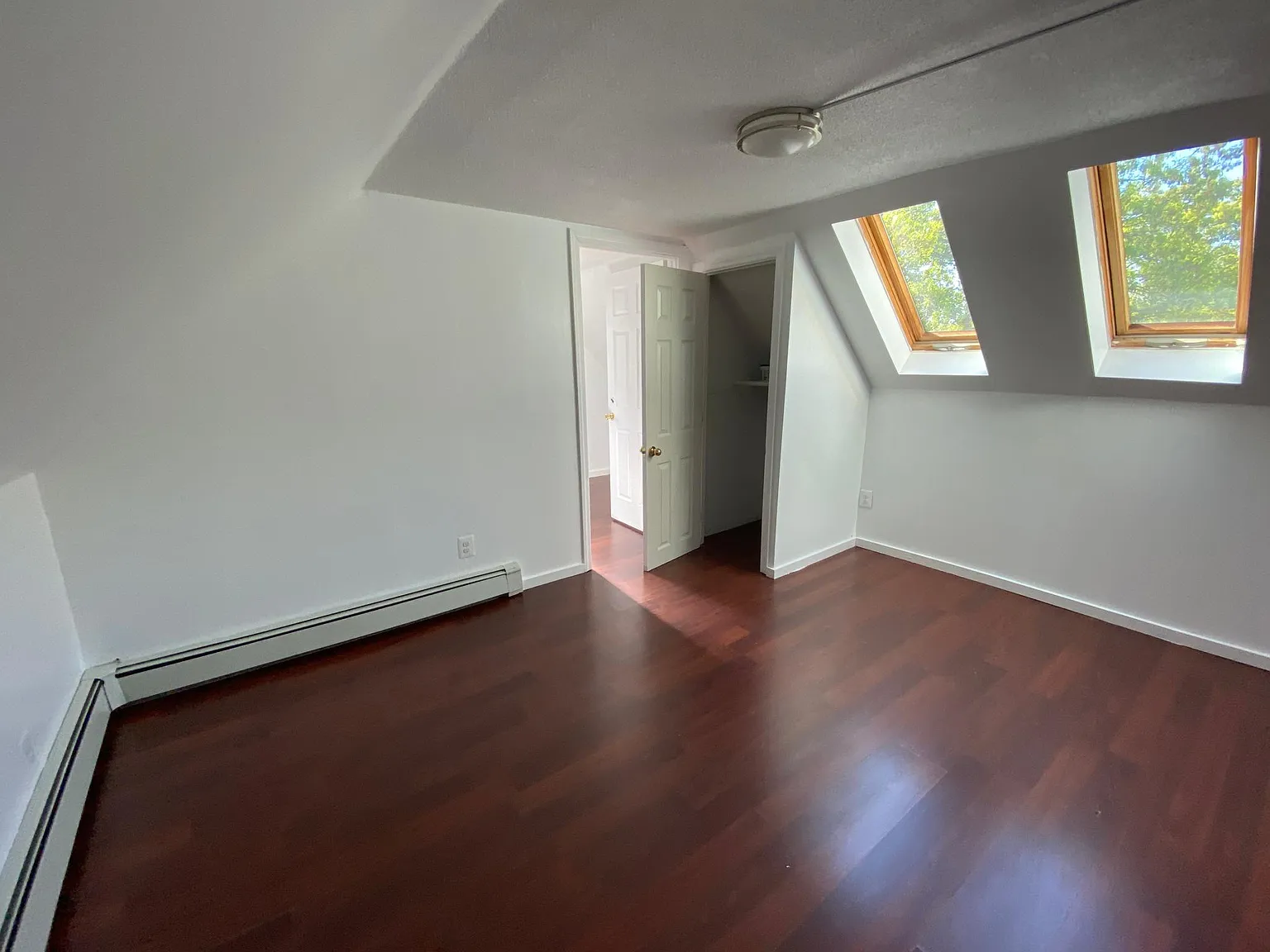 132 Cambridge Ave — Photo 4