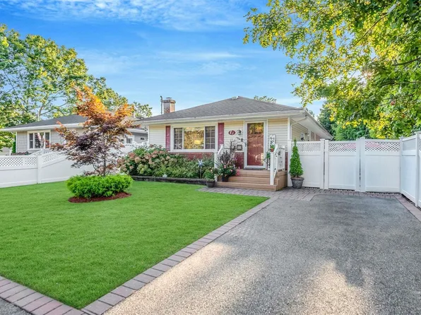 574 Connetquot Avenue, Islip Terrace, NY 11752