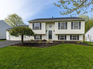 39 Athena Dr, Baldwinsville, NY 13027