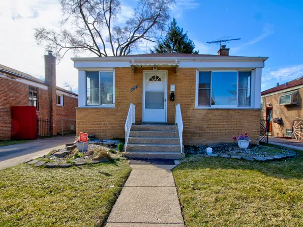 12828 S May St, Calumet Park, IL 60827