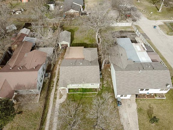 4th image of 6419 Lovett Ave #6419
