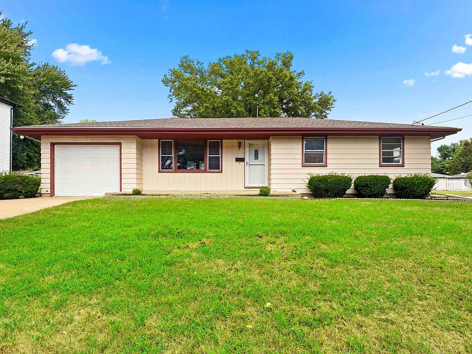 1st image of 1001 Desoto Dr