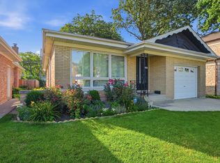 6226 N Le Mai Ave, Chicago, IL 60646