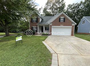 6925 Reedy Creek Rd, Charlotte, NC 28215