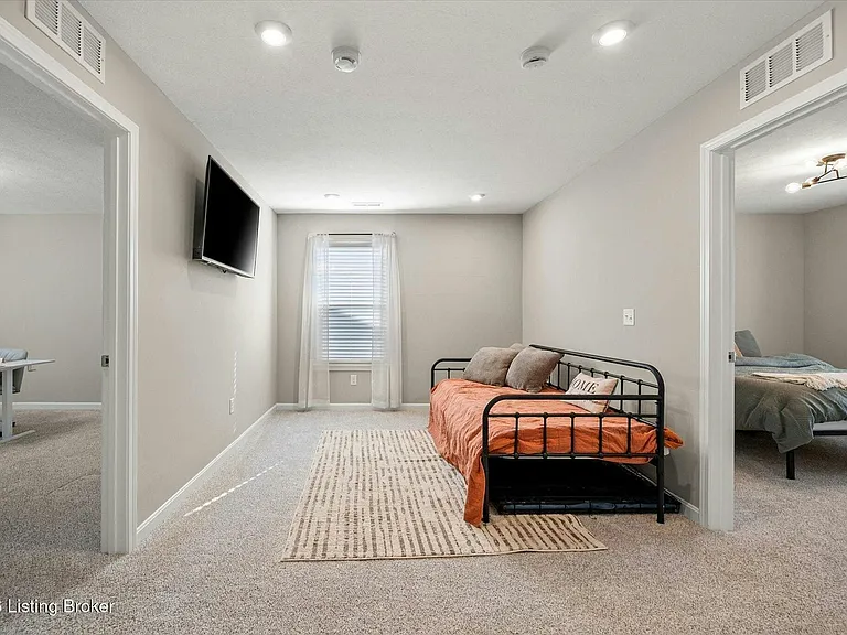 11118 Compass Ave — Photo 21