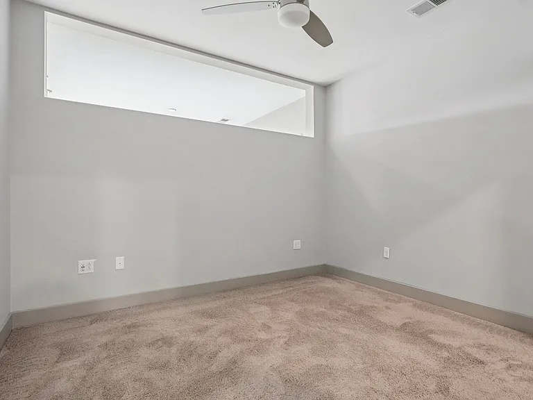 River House — Photo 19