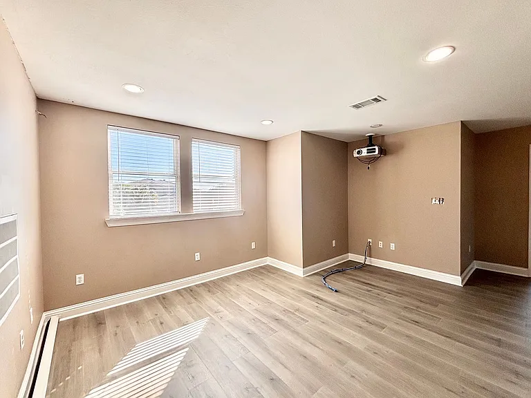 6181 Royal Palms Dr — Photo 18