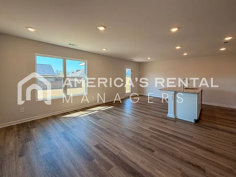 118 Jonboy Ave — Photo 24