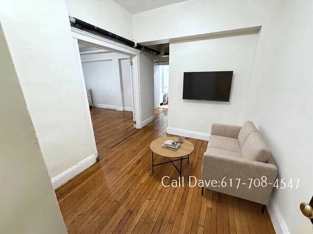 132 Washington St — Photo 1