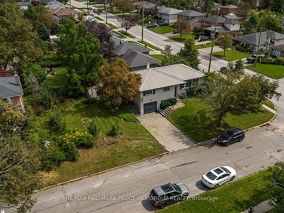 2nd image of 3 Blue Mound Dr