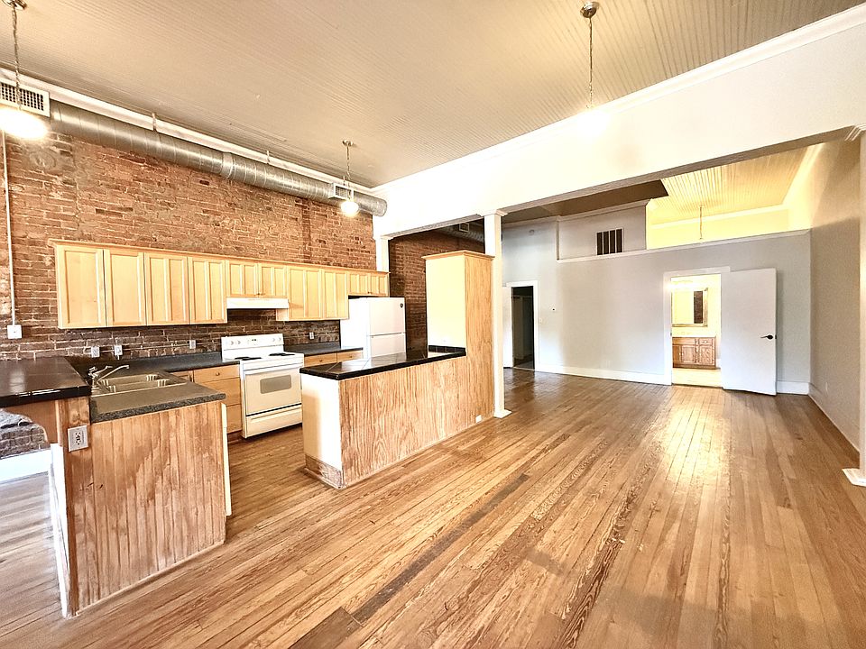 1st image of 126 W Main St APT B