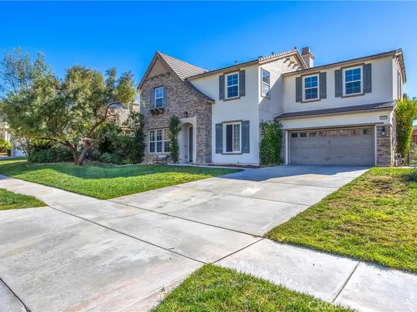 15407 Crimson St, Fontana, CA 92336