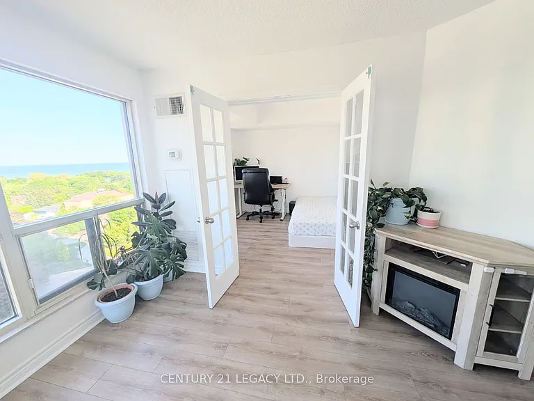 2269 Lake Shore Blvd W #1207 — Photo 13