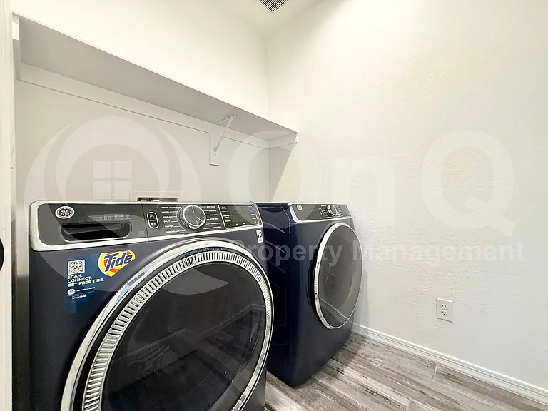 349 E Hawaii Dr — Photo 18