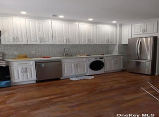 8229 164th St #2-R, Jamaica, NY 11432