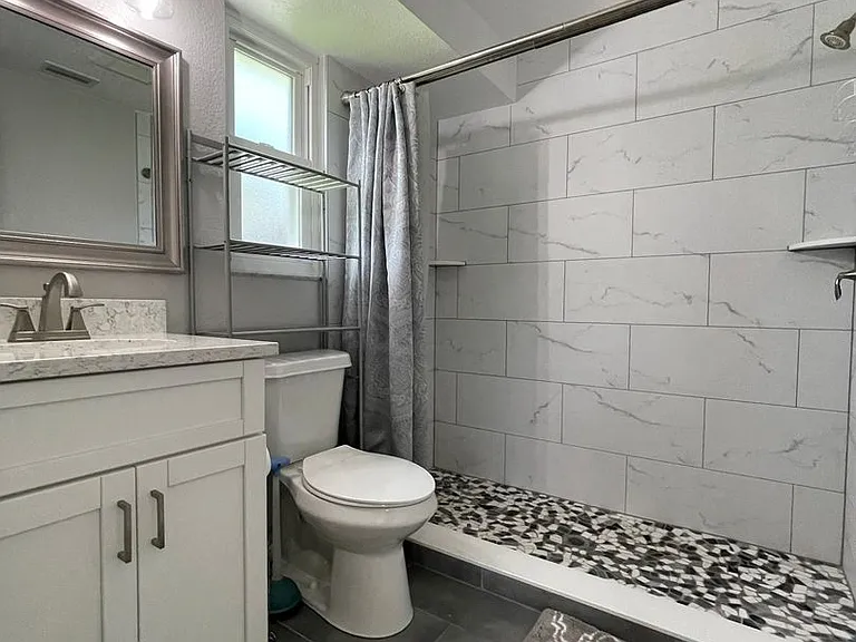 3410 Bay St — Photo 20