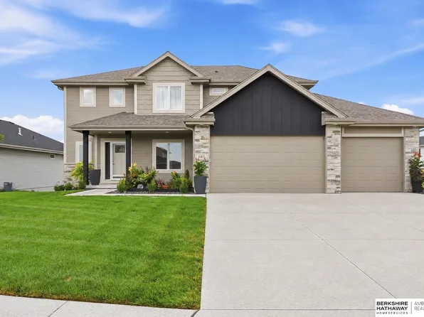 6411 S 207th Avenue Cir, Elkhorn, NE 68022