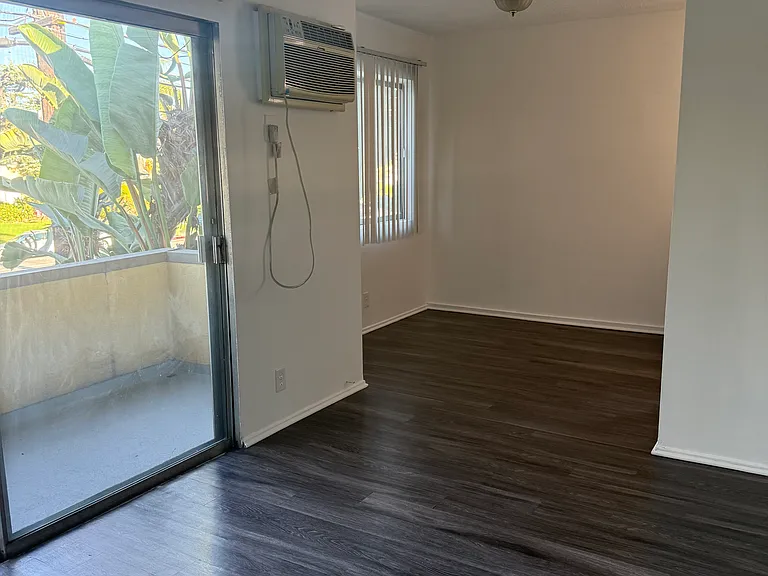 SEP-BUR APARTMENTS — Photo 24