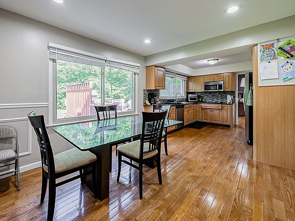 5th image of 6054 Wynford Dr