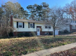 1720 Forest Dr, Williamstown, NJ 08094
