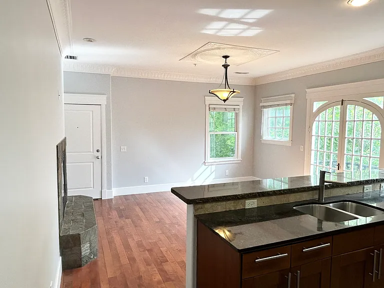 360 E 1st Ave #4 — Photo 5