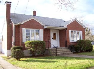 29 Louise St, Waterford, CT 06385