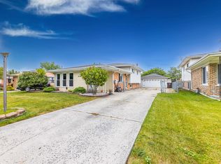 16449 George Dr, Oak Forest, IL