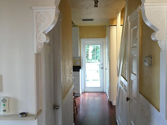 4th image of 95 Bromfield St #2