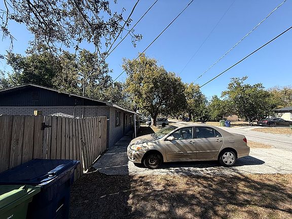 4th image of 9410 N 11th St