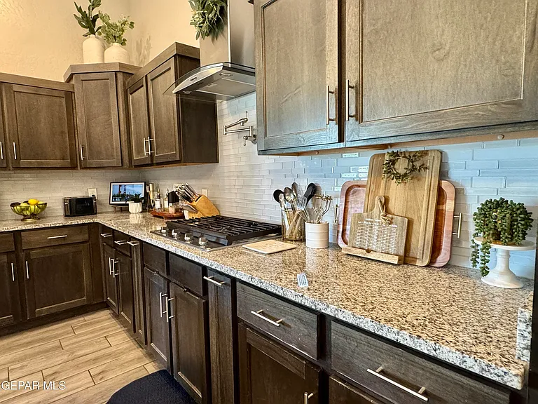 13684 Glen Vista Ln — Photo 16