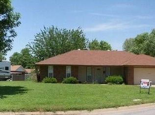 3102 Highland Dr, Enid, OK 73701