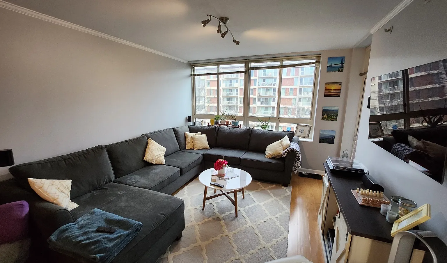 1 bed, 740 sqft, $2,500 — Photo 2