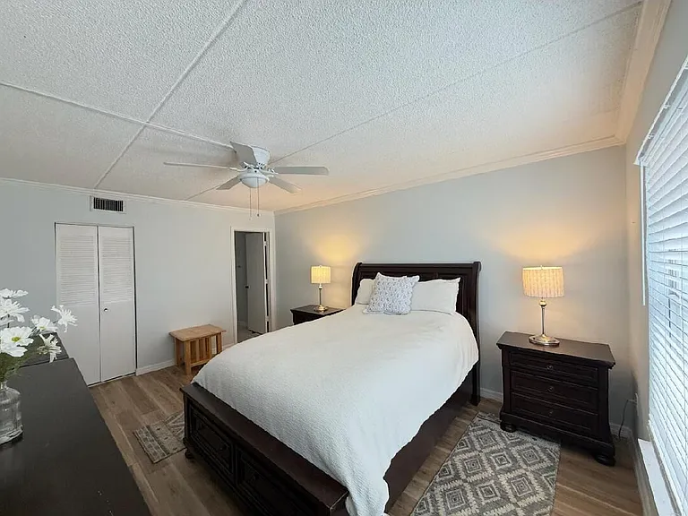 464 N Paula Dr #301 — Photo 9