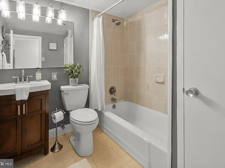 1401 Pennsylvania Ave #208 — Photo 15