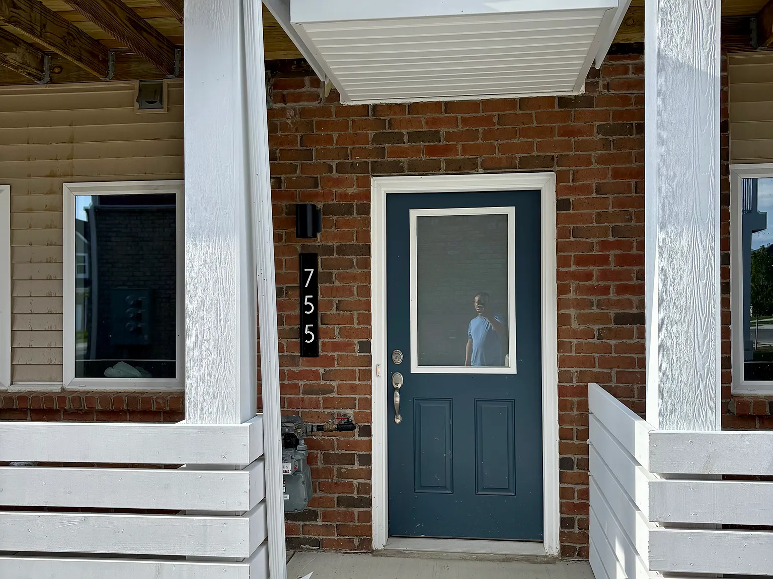 2 bed, 1327 sqft, $2,500 — Photo 2