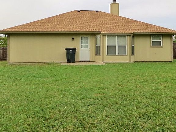 2nd image of 4921 Teal Dr