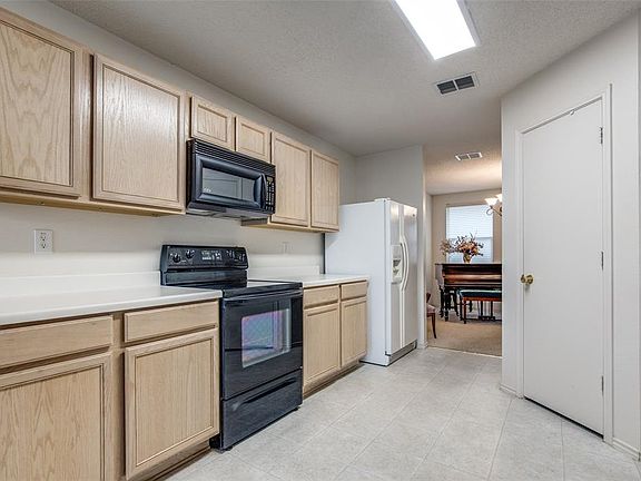 5th image of 1512 Big Lake Dr